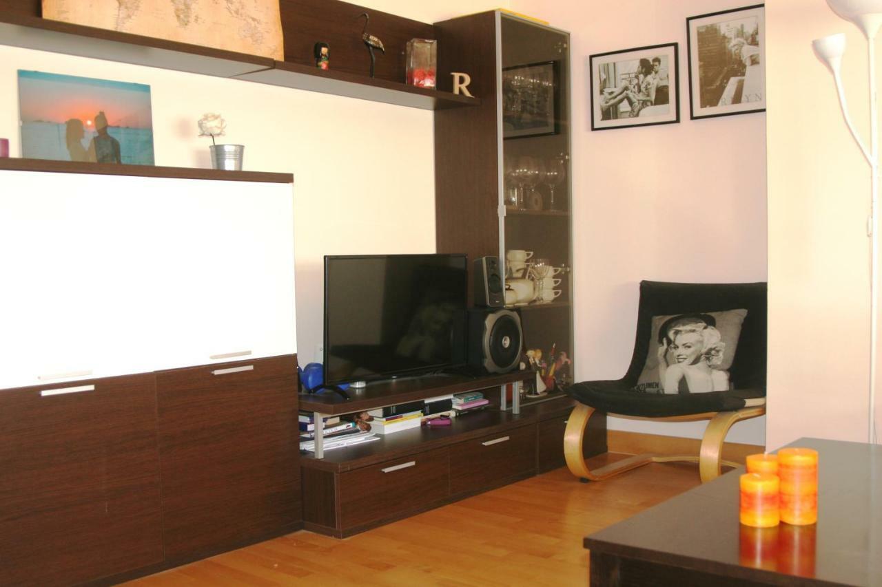 Apartamento Malaga Centro Y Playa-Parking ภายนอก รูปภาพ